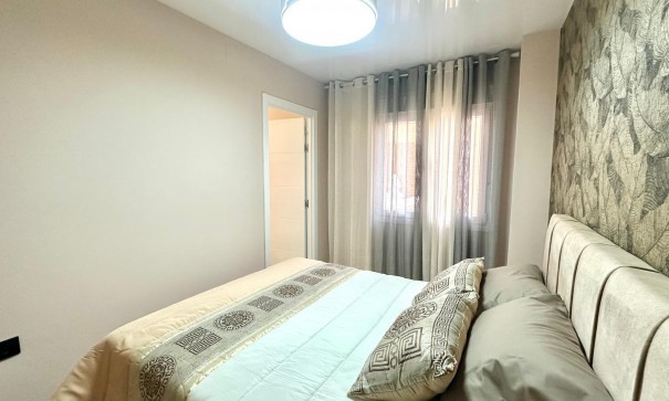 Herverkoop - Apartement Flat -
Torrevieja - Centro