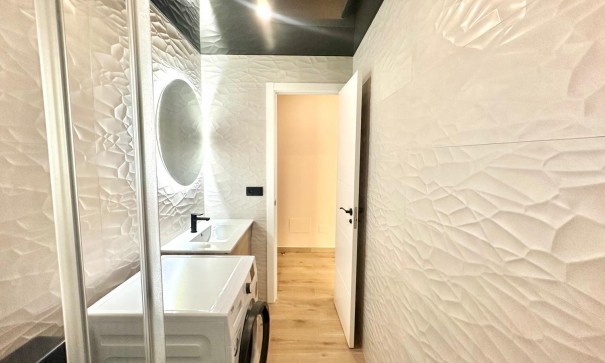 Herverkoop - Apartement Flat -
Torrevieja - Centro