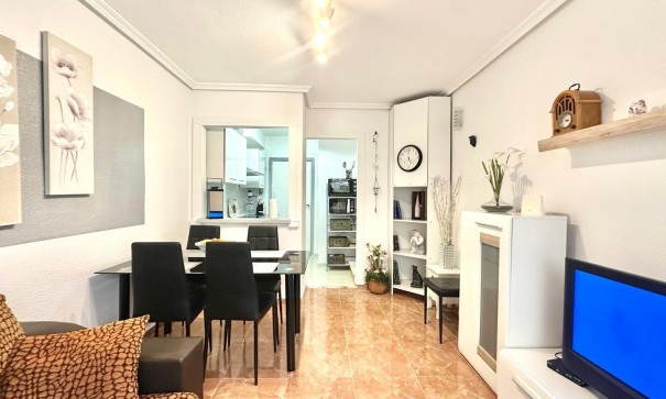 Herverkoop - Apartement Flat -
Torrevieja - Estacion de autobuses