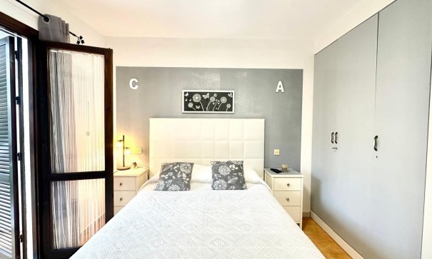 Herverkoop - Apartement Flat -
Torrevieja - Estacion de autobuses