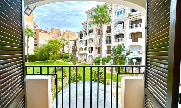 Herverkoop - Apartement Flat -
Torrevieja - Estacion de autobuses