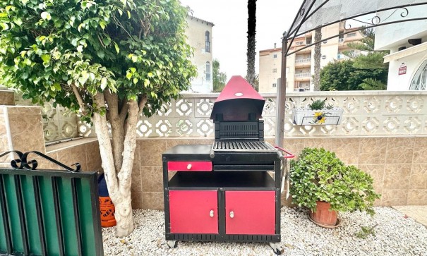 Herverkoop - Apartement Flat -
Torrevieja - Estacion de autobuses