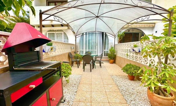 Herverkoop - Apartement Flat -
Torrevieja - Estacion de autobuses