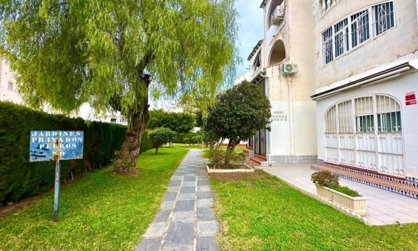 Herverkoop - Apartement Flat -
Torrevieja - Estacion de autobuses