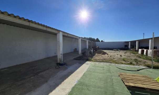 Sale - Commercial -
SAX