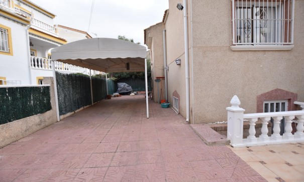 Sale - Detached Villa -
Algorfa - Montemar