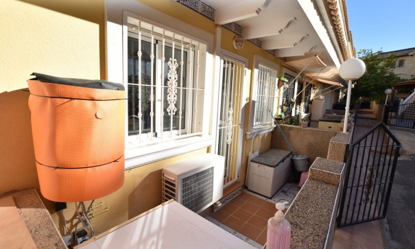 Sale - Town house -
Algorfa - Montemar