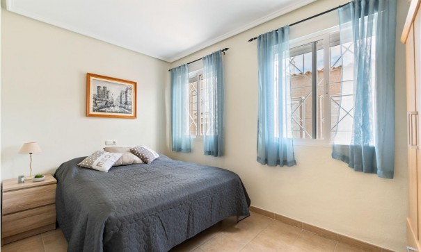 Herverkoop - Apartement Flat -
Torrevieja - Aguas Nuevas