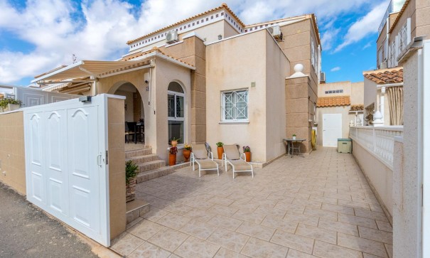 Herverkoop - Apartement Flat -
Torrevieja - Aguas Nuevas