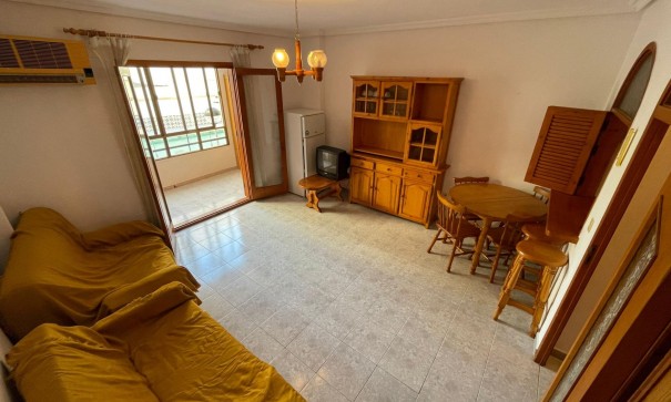 Herverkoop - Apartement Flat -
Torrevieja - Estacion de autobuses