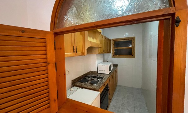 Herverkoop - Apartement Flat -
Torrevieja - Estacion de autobuses