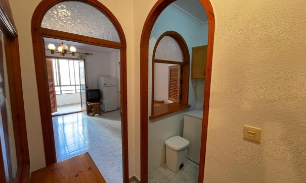 Herverkoop - Apartement Flat -
Torrevieja - Estacion de autobuses