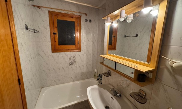 Herverkoop - Apartement Flat -
Torrevieja - Estacion de autobuses