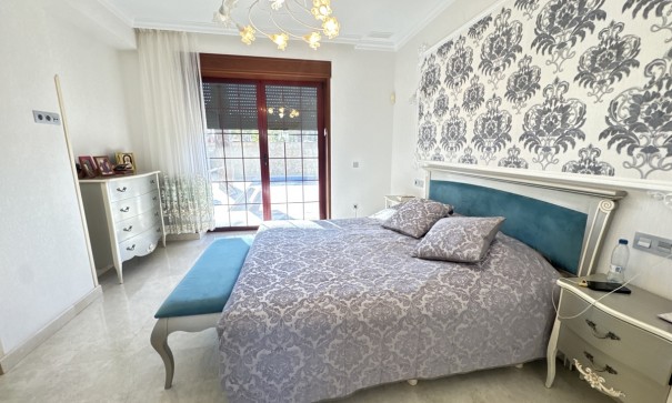 Videresalg - Fritliggende villa -
Cabo Roig