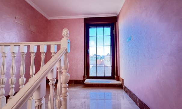 Videresalg - Fritliggende villa -
Cabo Roig