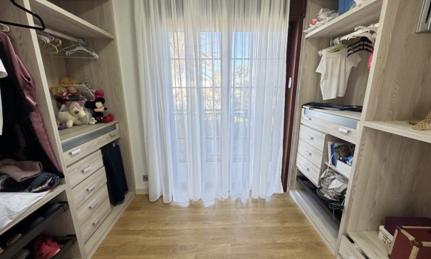 Videresalg - Fritliggende villa -
Cabo Roig