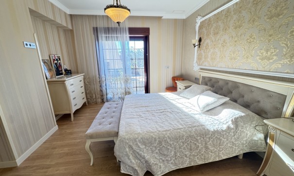 Videresalg - Fritliggende villa -
Cabo Roig