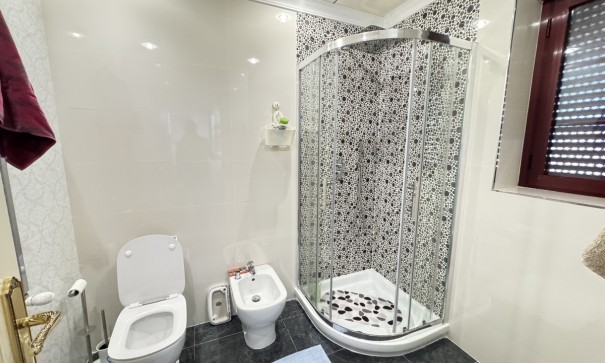 Videresalg - Fritliggende villa -
Cabo Roig