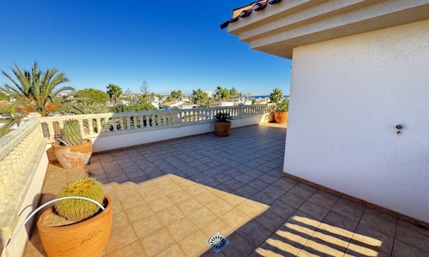 Videresalg - Fritliggende villa -
Cabo Roig