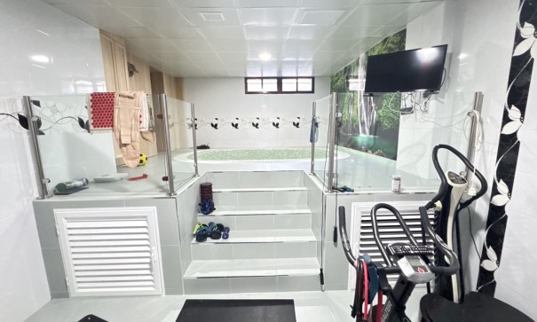 Videresalg - Fritliggende villa -
Cabo Roig