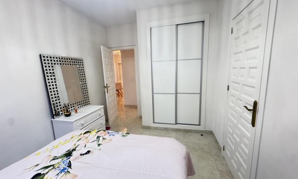 Herverkoop - Vrijstaande Villa -
Villamartín