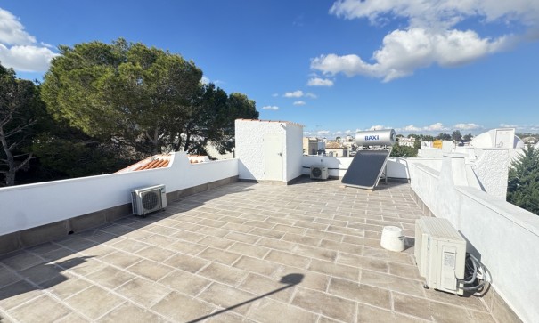 Herverkoop - Vrijstaande Villa -
Villamartín