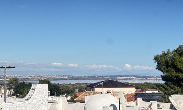 Herverkoop - Vrijstaande Villa -
Villamartín