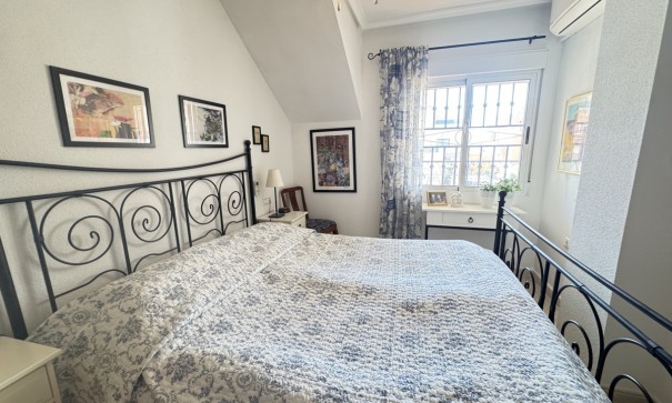 Sprzedaż - Apartament mieszkanie -
Los Altos