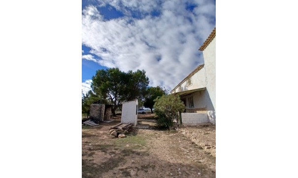 Sprzedaż - Finca nieruchomość wiejska -
Caudete