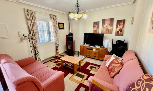 Videresalg - Fritliggende villa -
El Raso