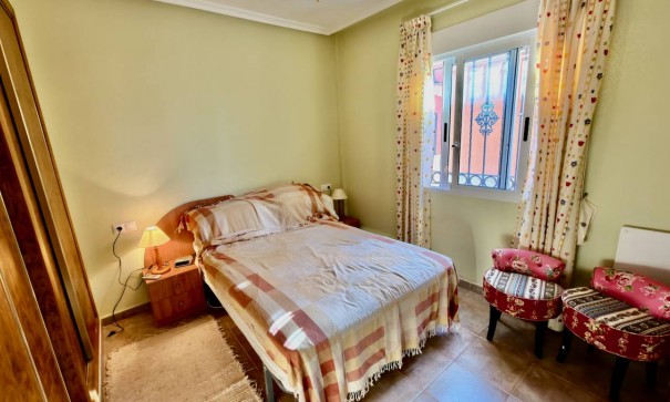 Videresalg - Fritliggende villa -
El Raso