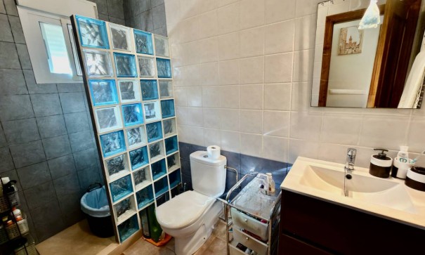 Videresalg - Fritliggende villa -
El Raso