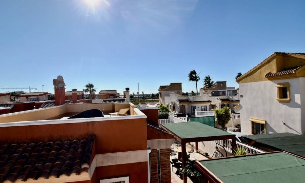 Videresalg - Fritliggende villa -
El Raso