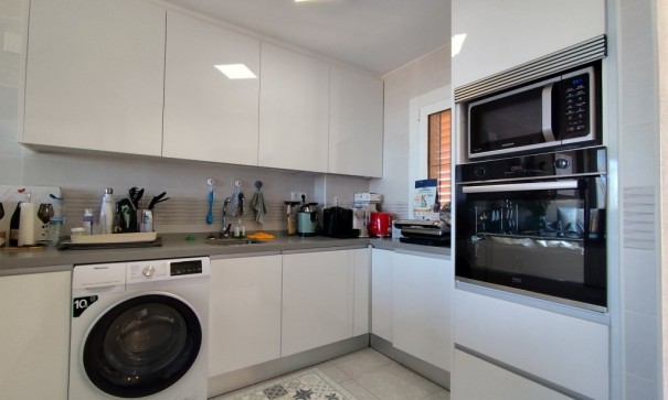 Resale - Wohnung Appartement -
La Mata