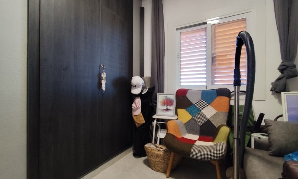 Resale - Wohnung Appartement -
La Mata