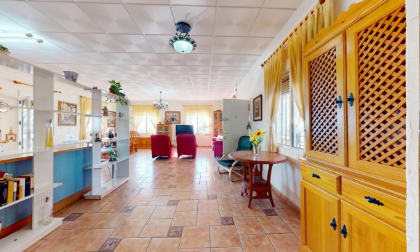 Venta - Chalet Independiente -
Crevillente