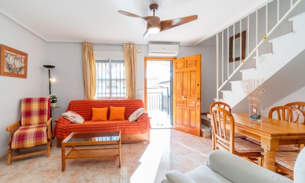 Herverkoop - Villa -
Orihuela Costa - Playa Flamenca