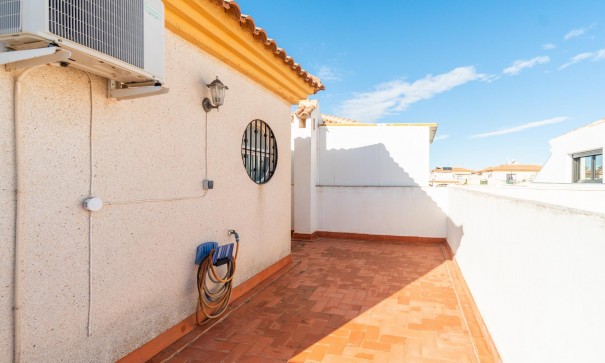 Herverkoop - Villa -
Orihuela Costa - Playa Flamenca