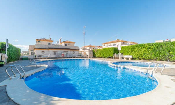 Herverkoop - Villa -
Orihuela Costa - Playa Flamenca