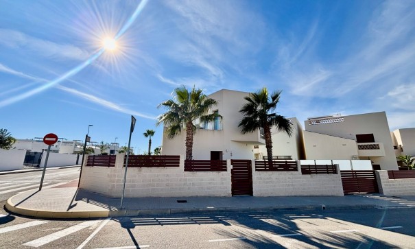 Herverkoop - Vrijstaande Villa -
Benijofar - Benijofar - Village