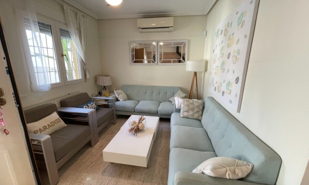 Herverkoop - Stadswoning -
Torre de La Horadada - Torre De Horadada