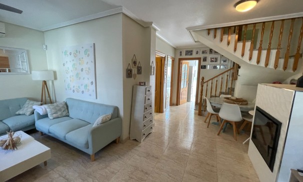 Herverkoop - Stadswoning -
Torre de La Horadada - Torre De Horadada