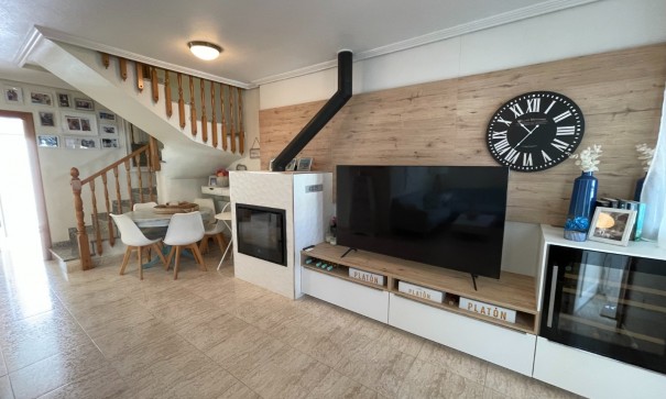 Herverkoop - Stadswoning -
Torre de La Horadada - Torre De Horadada