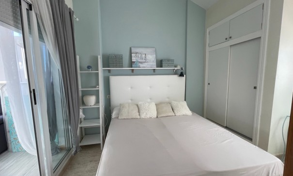 Herverkoop - Stadswoning -
Torre de La Horadada - Torre De Horadada