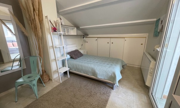 Herverkoop - Stadswoning -
Torre de La Horadada - Torre De Horadada