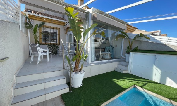 Herverkoop - Stadswoning -
Torre de La Horadada - Torre De Horadada