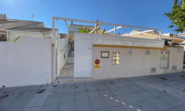 Herverkoop - Stadswoning -
Torre de La Horadada - Torre De Horadada