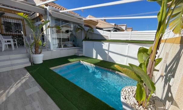 Herverkoop - Stadswoning -
Torre de La Horadada - Torre De Horadada