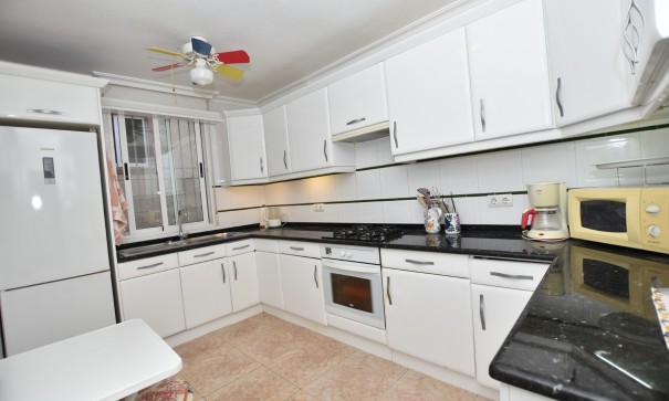 Herverkoop - Vrijstaande Villa -
Algorfa - Montemar