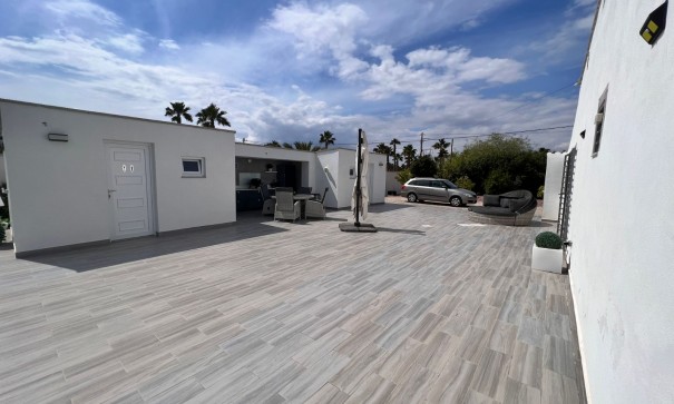 Herverkoop - Finca Landelijk pand -
Elche Pedanías - La Marina